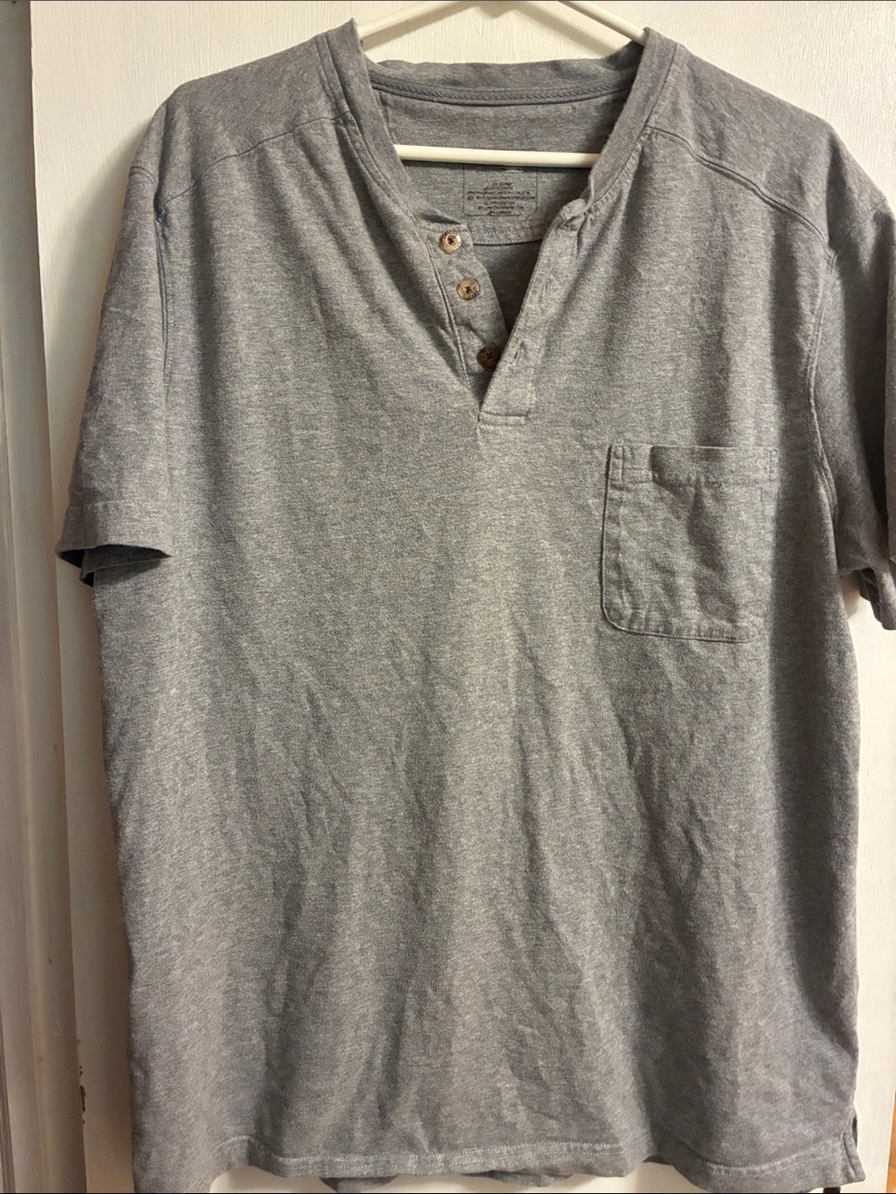 Casual Short-Sleeve Henley Pocket Tee - Gray